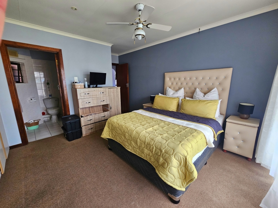 To Let 3 Bedroom Property for Rent in Beacon Bay Eastern Cape